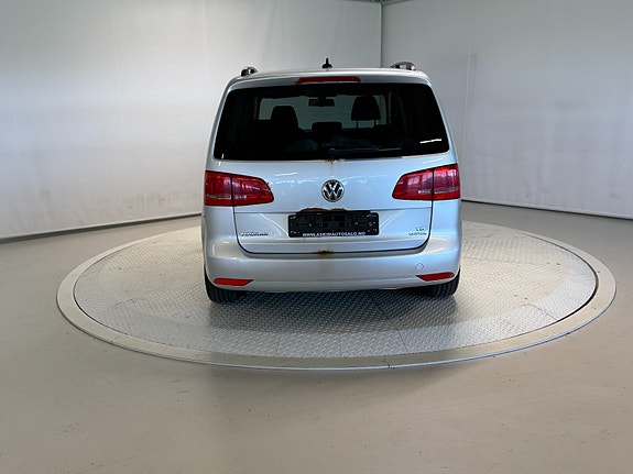 Volkswagen Touran 10 of 30