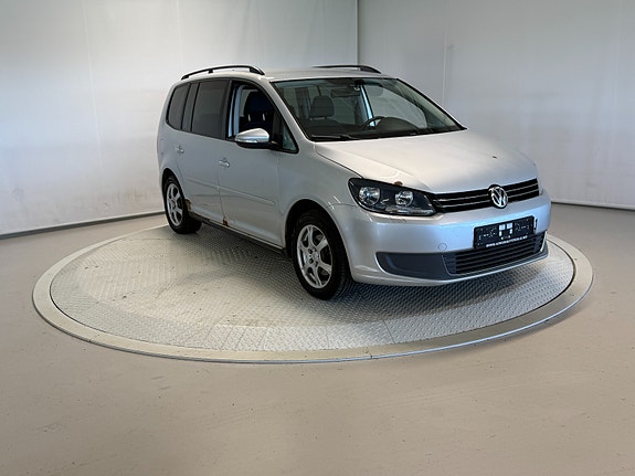 Volkswagen Touran 2 of 30