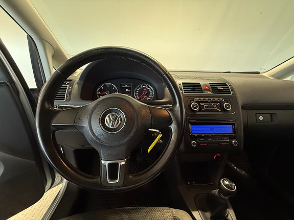 Volkswagen Touran 15 of 30