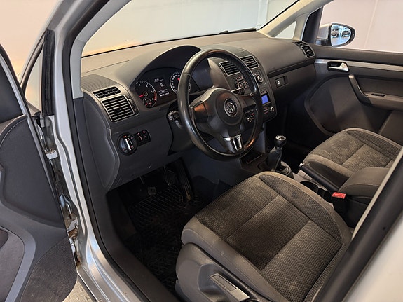 Volkswagen Touran 24 of 30