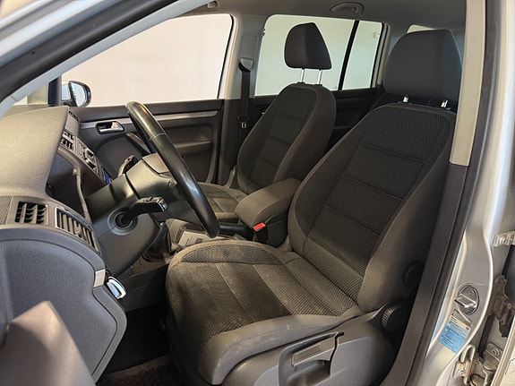 Volkswagen Touran 26 of 30