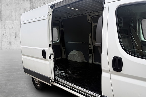 Peugeot Boxer 335 20 of 30