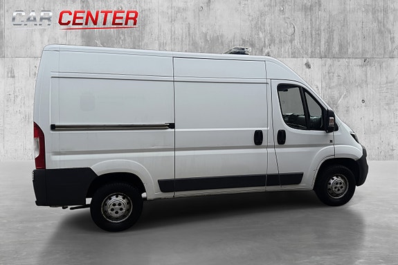 Peugeot Boxer 335 13 of 30