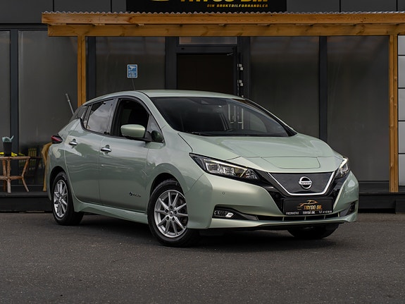 Nissan Leaf 3 of 30
