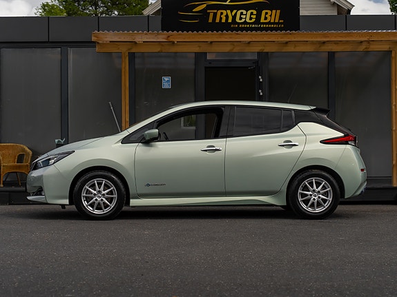 Nissan Leaf 10 of 30