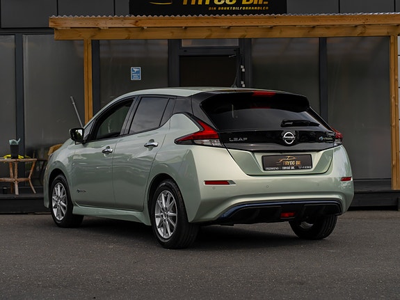 Nissan Leaf 9 of 30