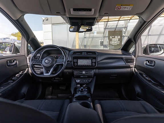 Nissan Leaf 26 of 30