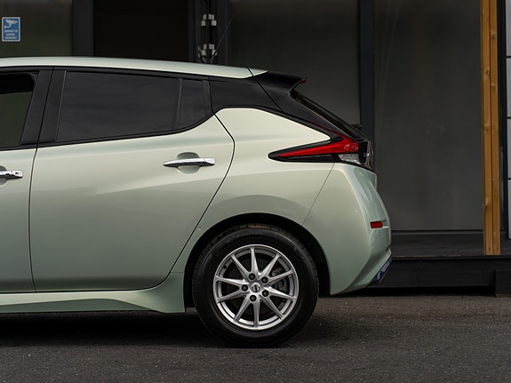 Nissan Leaf 12 of 30