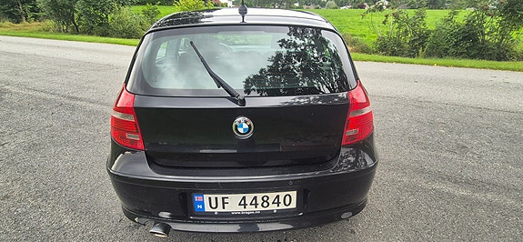 BMW 116d 4 of 13