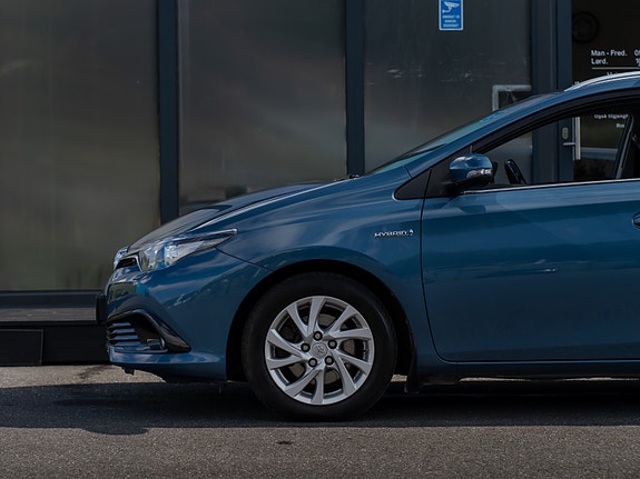 Toyota Auris 11 of 30