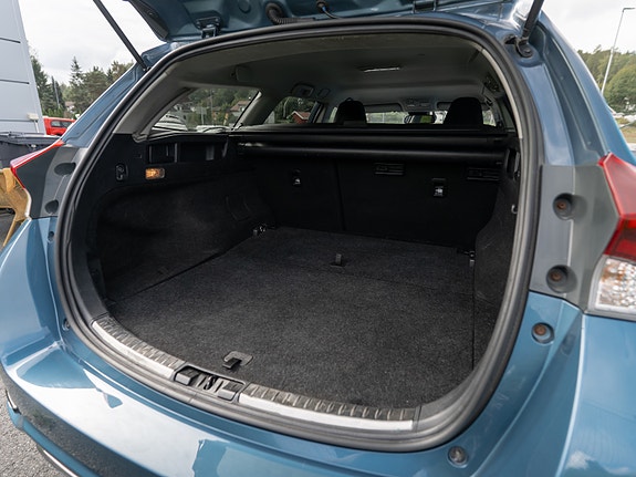 Toyota Auris 18 of 30
