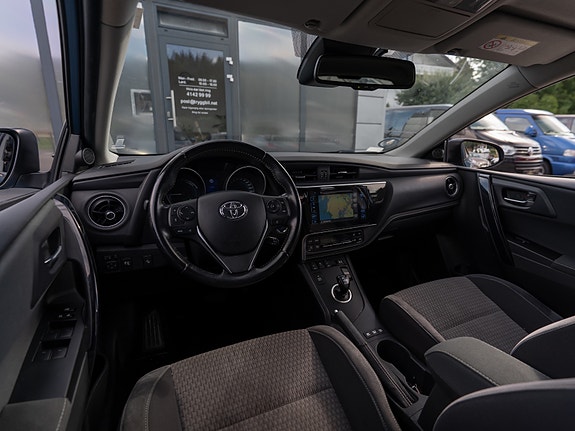 Toyota Auris 20 of 30