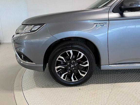 Mitsubishi Outlander 8 of 30
