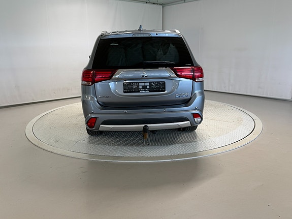 Mitsubishi Outlander 12 of 30