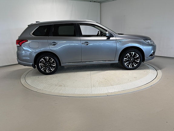 Mitsubishi Outlander 13 of 30