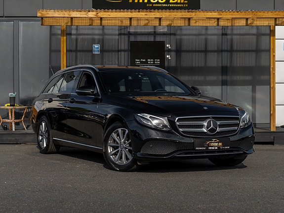 Mercedes-Benz E220 d 3 of 30