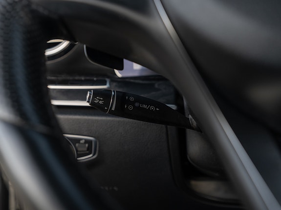 Mercedes-Benz E220 d 30 of 30