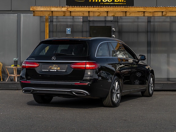 Mercedes-Benz E220 d 7 of 30