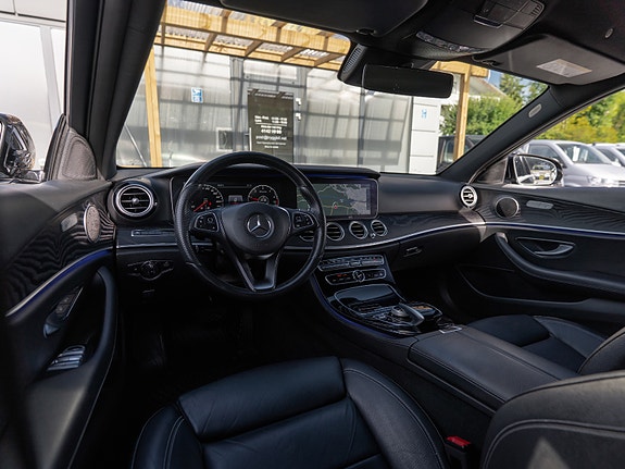 Mercedes-Benz E220 d 17 of 30