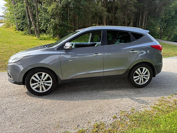 Hyundai ix35 2 of 29