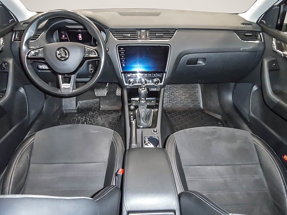 Skoda Octavia Scout 13 of 26