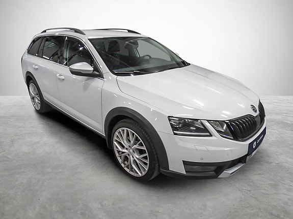 Skoda Octavia Scout 7 of 26