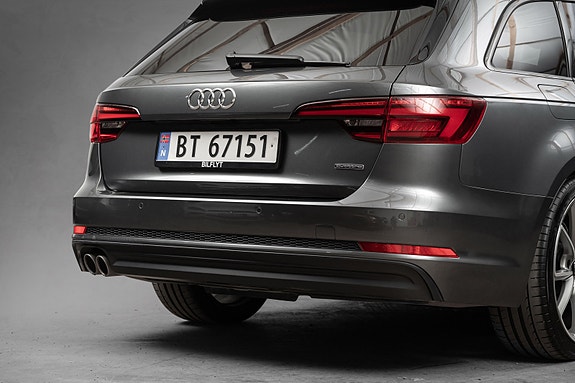 Audi A4 9 of 30