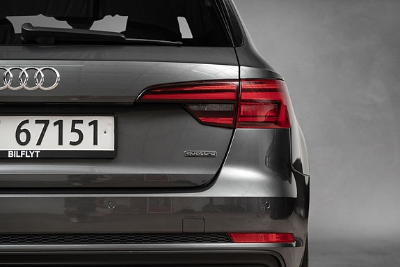 Audi A4 7 of 30