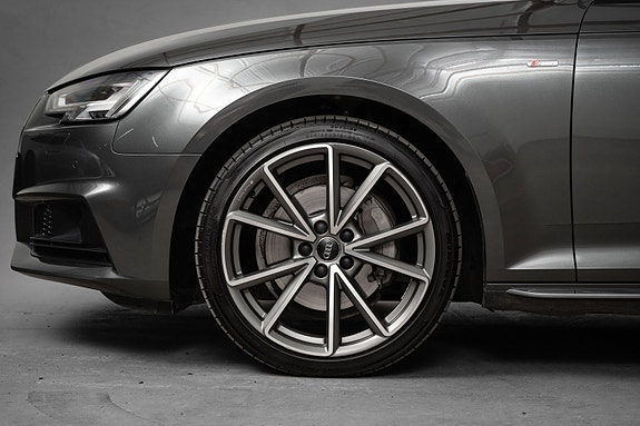Audi A4 11 of 30