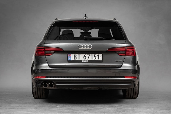 Audi A4 5 of 30