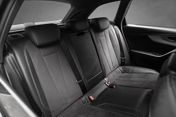 Audi A4 25 of 30