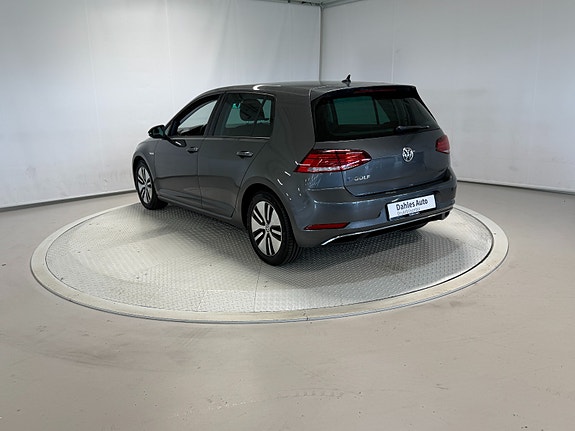 Volkswagen e-Golf VII 4 of 30