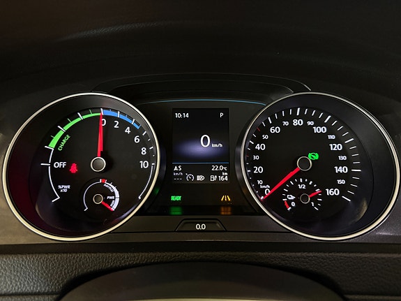 Volkswagen e-Golf VII 18 of 30