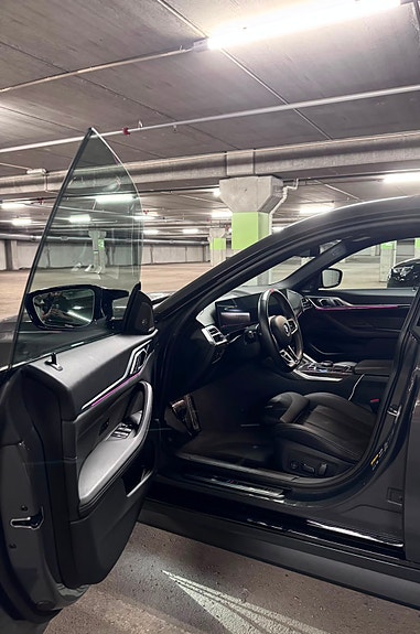 BMW i4 10 of 15