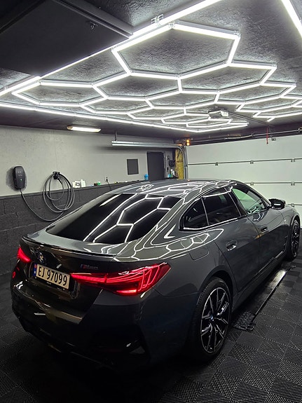 BMW i4 2 of 15