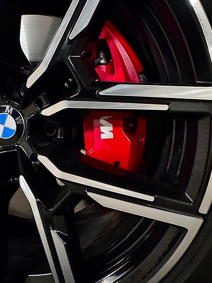 BMW i4 9 of 15