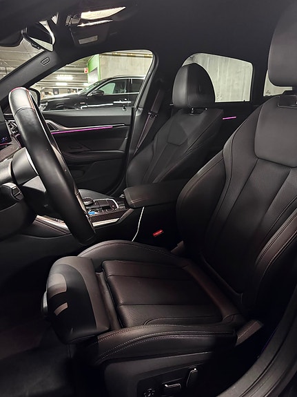 BMW i4 11 of 15