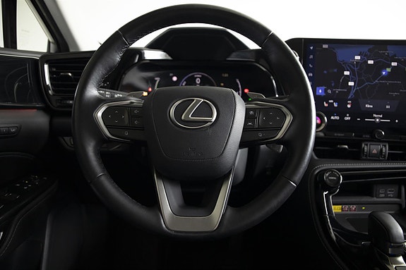 Lexus NX450h 12 of 29