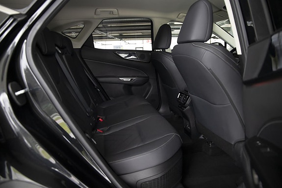 Lexus NX450h 27 of 29
