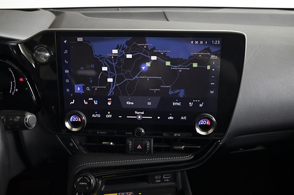 Lexus NX450h 16 of 29