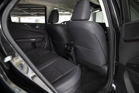 Lexus NX450h 26 of 29