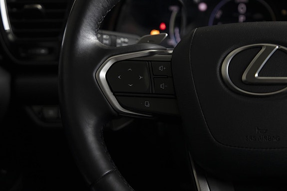 Lexus NX450h 14 of 29
