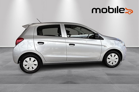 Mitsubishi Space Star 2 of 26
