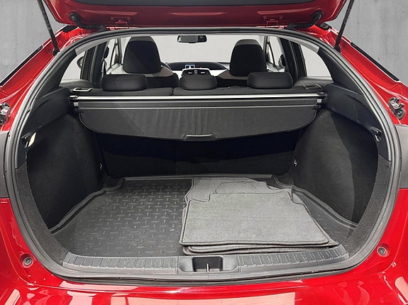 Toyota Prius 9 of 22