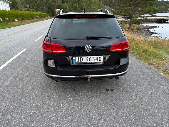 Volkswagen Passat 5 of 17
