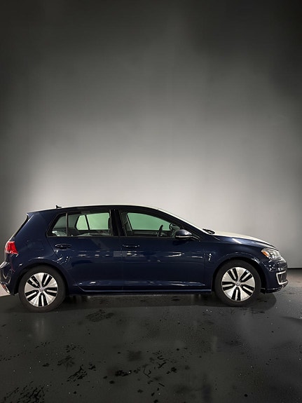 Volkswagen e-Golf VII 10 of 20