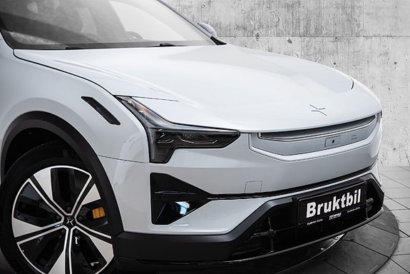Polestar 3 2 of 29
