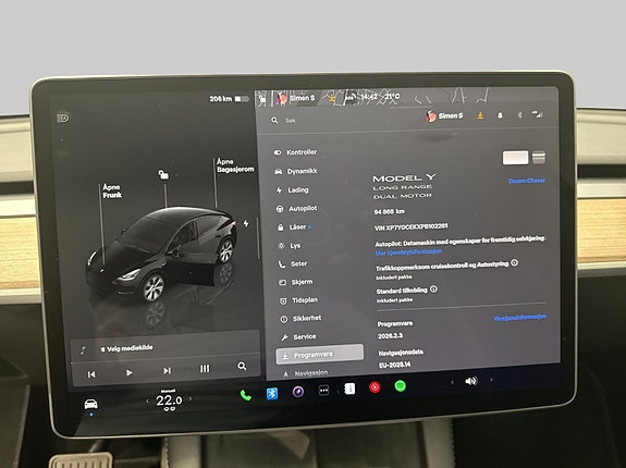Tesla Model Y 10 of 23