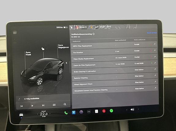 Tesla Model Y 12 of 23