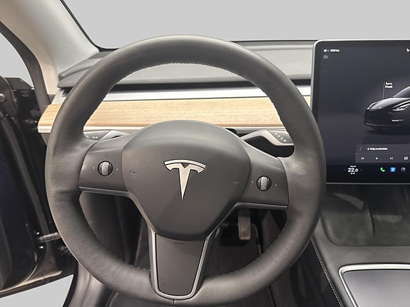 Tesla Model Y 9 of 23